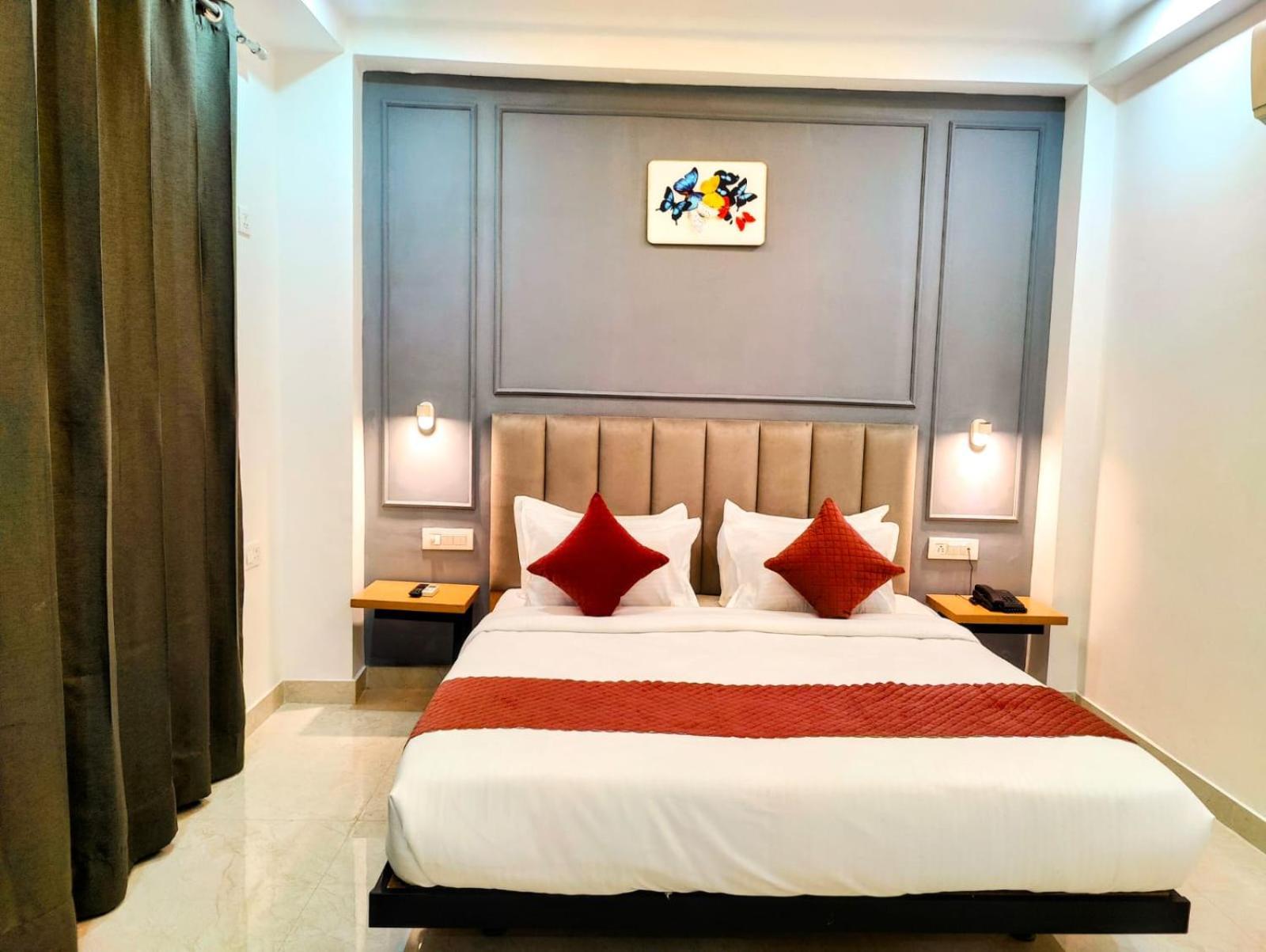 Mavens White Artemis Hospital Road Sector 52 Gurgaon Hotel Kültér fotó